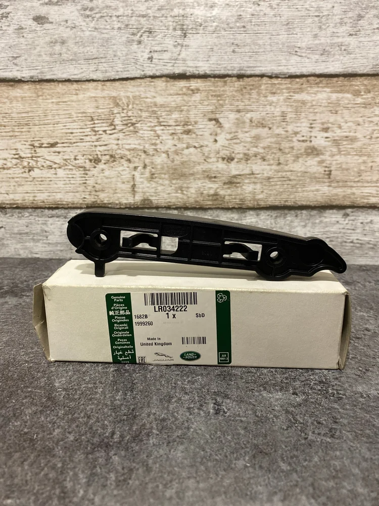 Land Rover Sol Ön Tampon Braketi (LR034222 - LR026525)